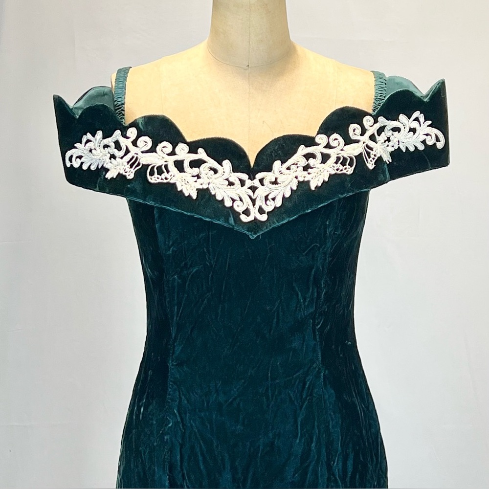 VINTAGE 80s emerald green velvet formal gown prom dress off shoulder lace column - Picture 6 of 15